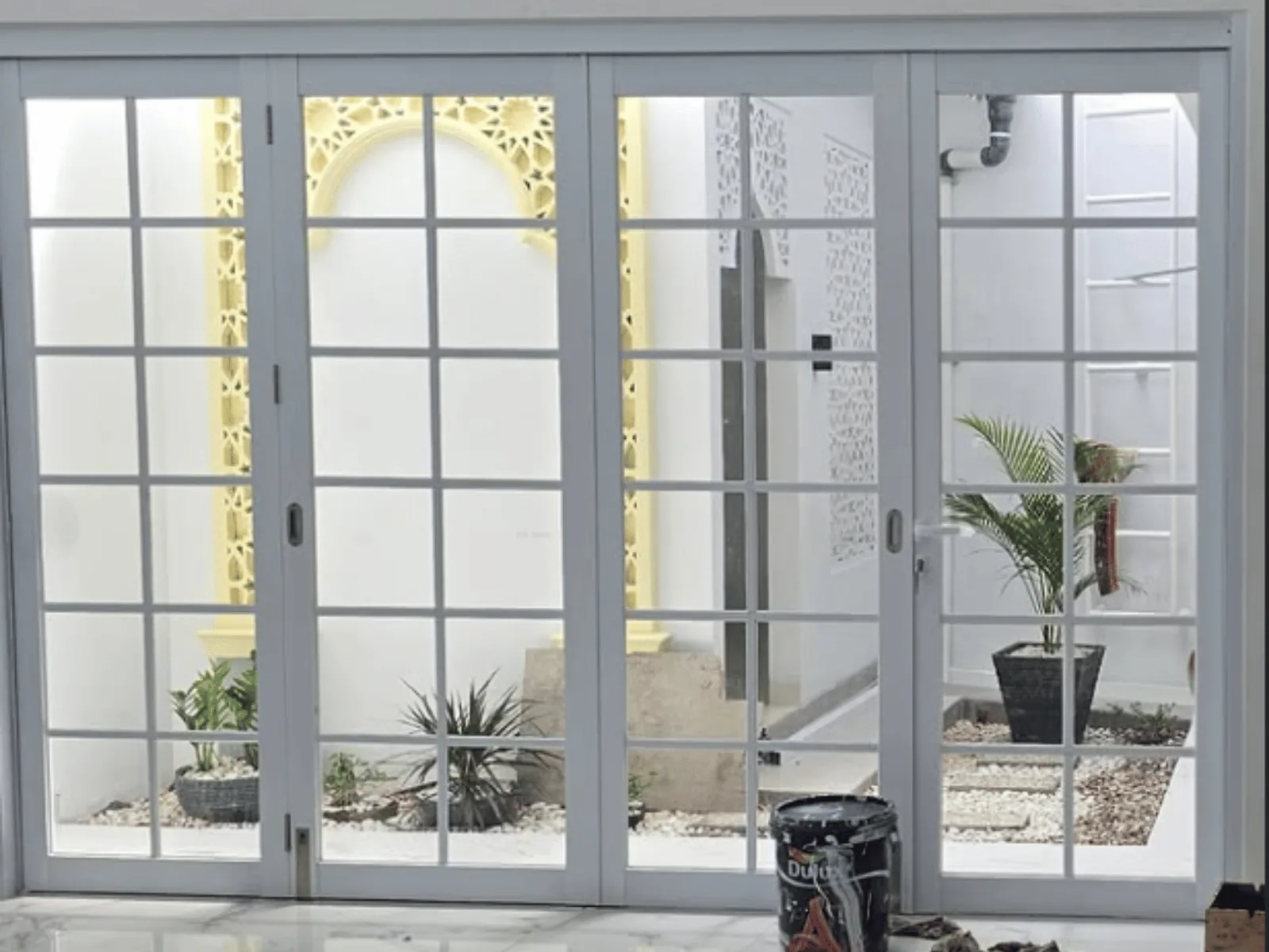 Tangerang – Cipondoh (Folding Door)