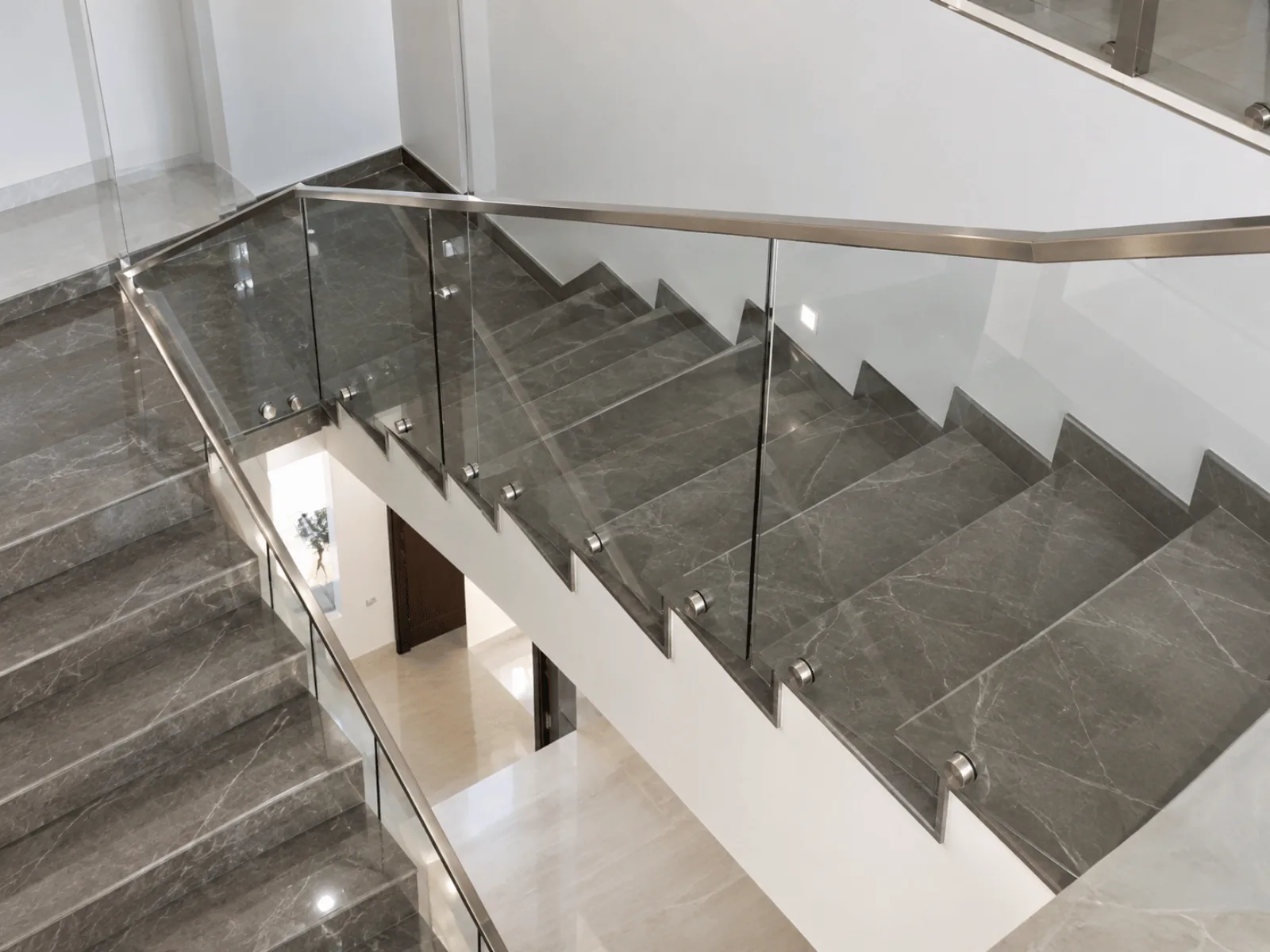 Railing Tangga Kaca